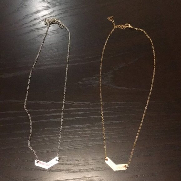 Boho necklace jewelry Small V letter Charm - Picture 5 of 7